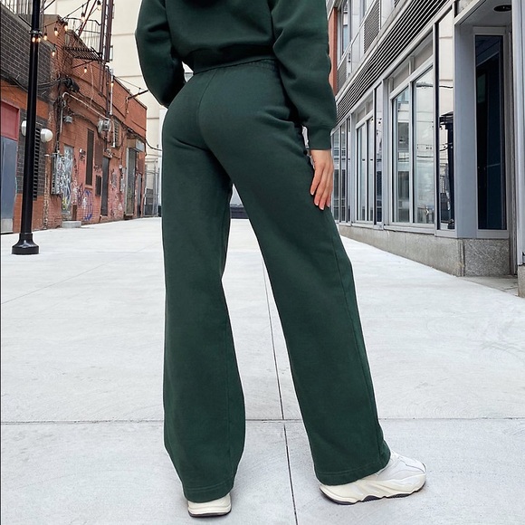 Aritzia Tna Cozy Fleece Wide Leg 